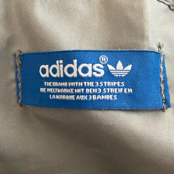 Adidas Originals Gray Drawstring Backpack with Side Zipper Pocket - Picture 5 of 8
